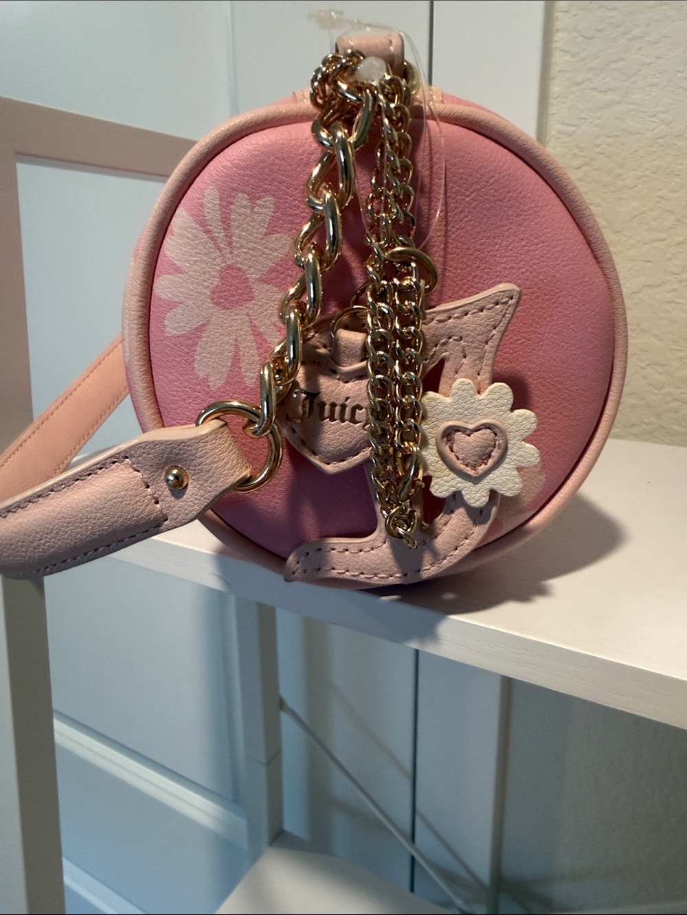 Juicy Couture NWT Exclusive Shoulder Bag With Butterfly, Heart, & Juicy Charms - Picture 3 of 4